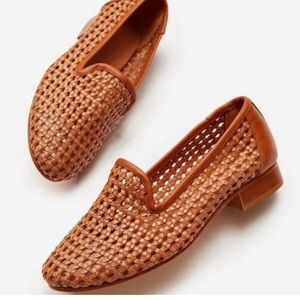 J. Mclaughlin Melva Leather Woven Flats Size 7 but run small!